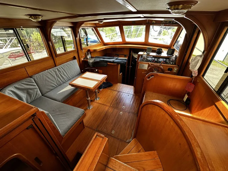 Slide: The Image of Marine Trader 36 1990 - 6082689
