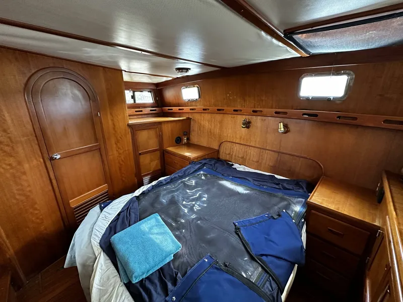 Slide: The Image of Marine Trader 36 1990 - 6082663