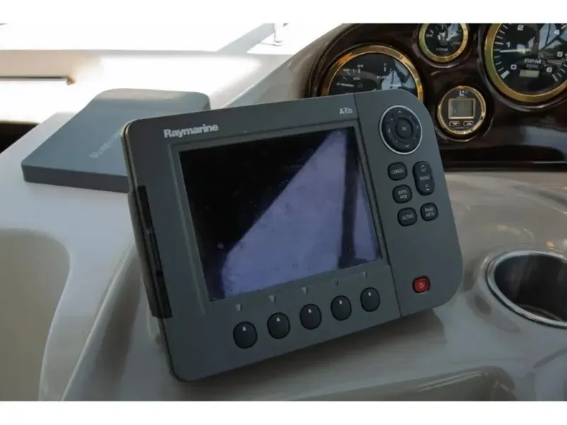 Slide: The Image of Rinker Fieste Vee 342 2003 - 6082950