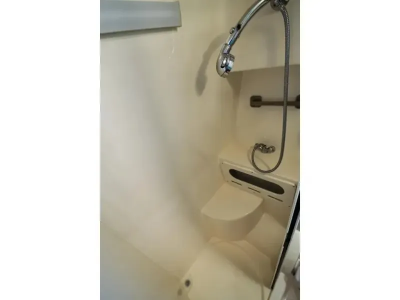 Slide: The Image of Rinker Fieste Vee 342 2003 - 6082986