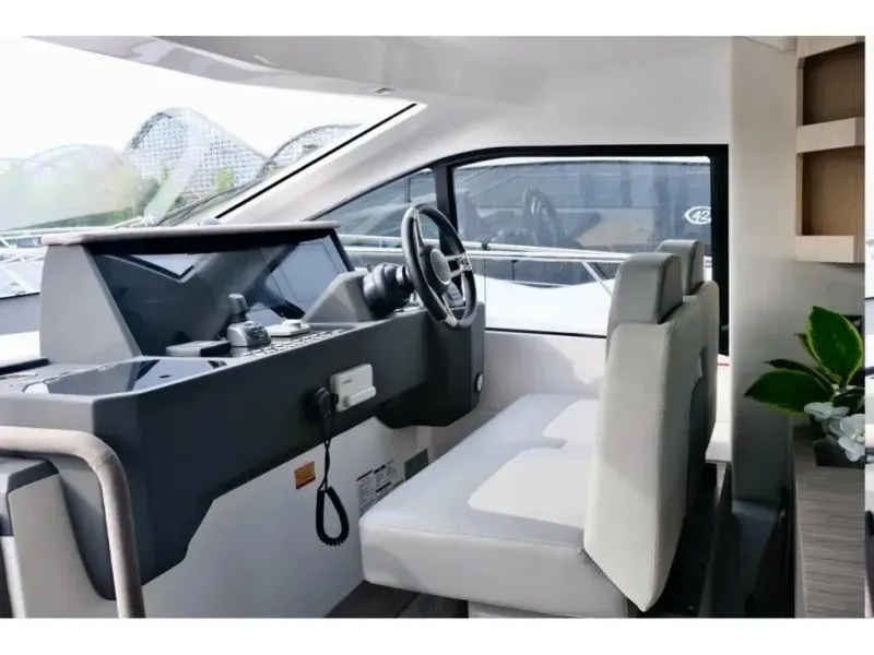 Slide: The Image of Sessa Coupe 47 2022 - 6083047