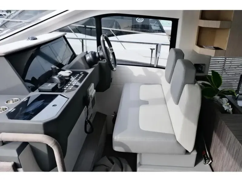 Slide: The Image of Sessa Coupe 47 2022 - 6083058
