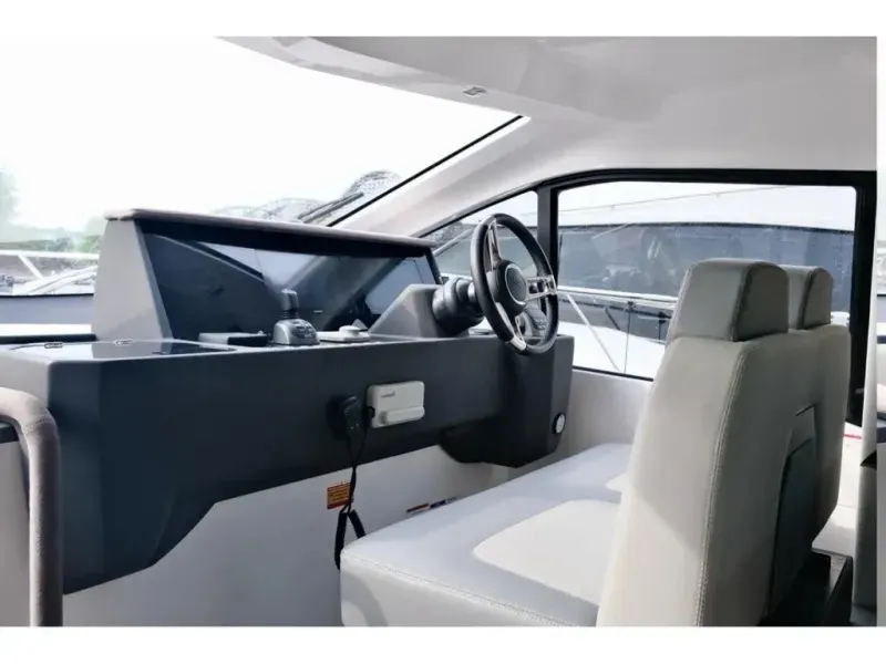 Slide: The Image of Sessa Coupe 47 2022 - 6083059