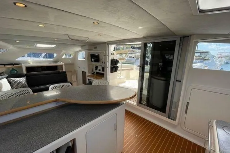Slide: The Image of Voyage 500 2008 - 6083310