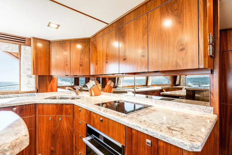 Slide: The Image of 2018 Viking 72 Convertible - 6085025
