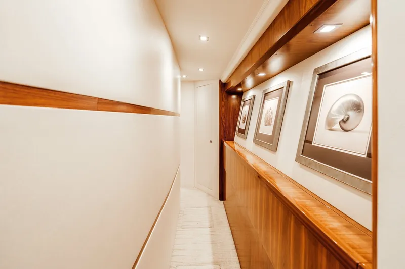 Slide: The Image of 2018 Viking 72 Convertible - 6085029