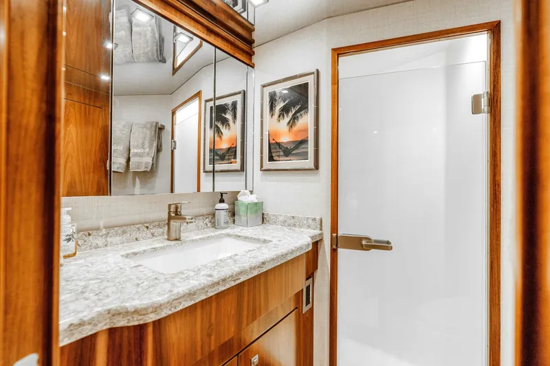 Slide: The Image of 2018 Viking 72 Convertible - 6085032