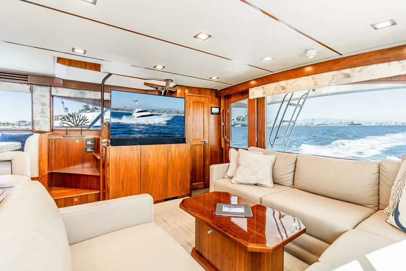 Slide: The Image of 2018 Viking 72 Convertible - 6085021