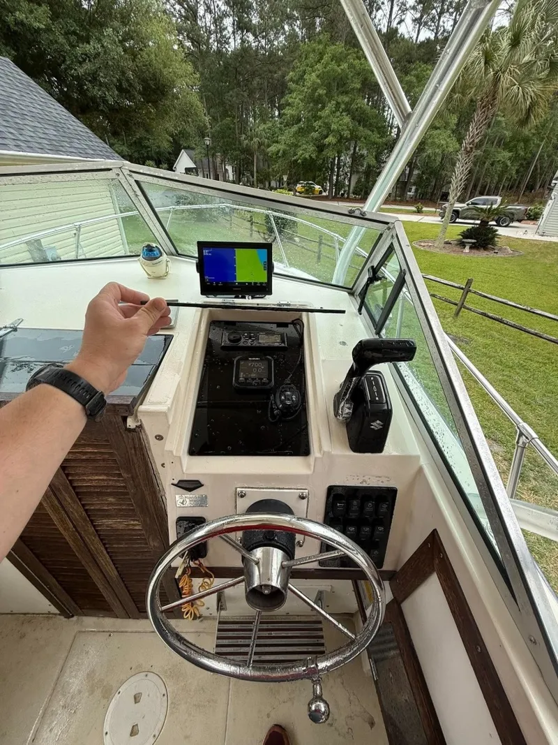 Slide: The Image of Grady-White 220 Bimini 1981 - 6083765