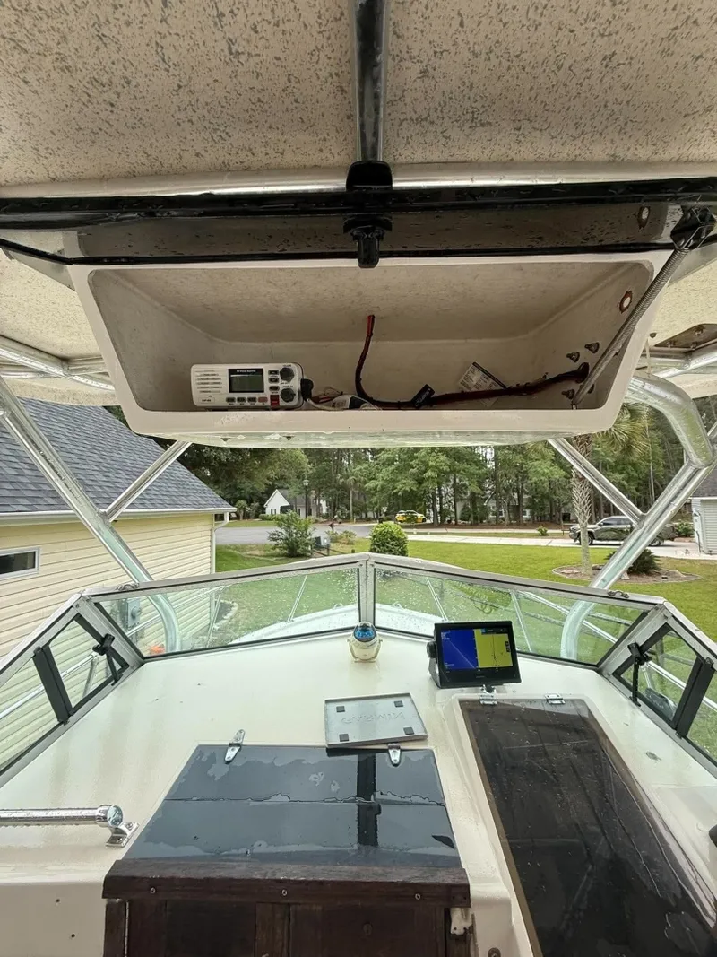 Slide: The Image of Grady-White 220 Bimini 1981 - 6083764
