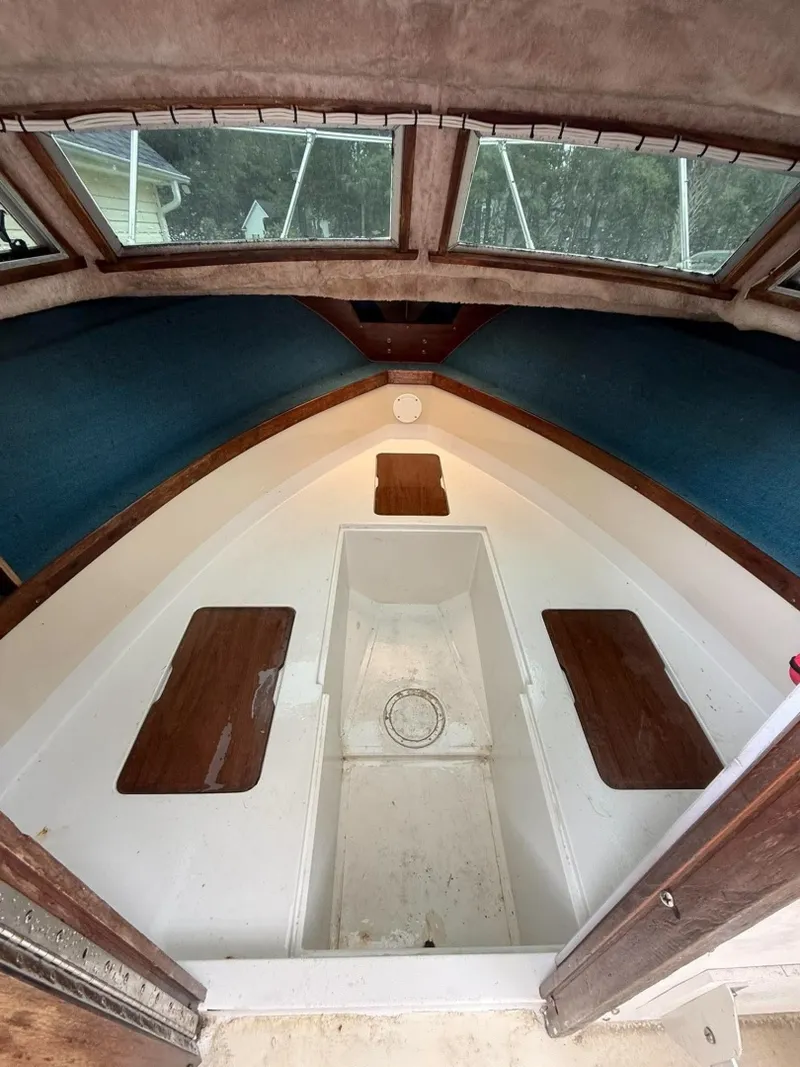 Slide: The Image of Grady-White 220 Bimini 1981 - 6083782