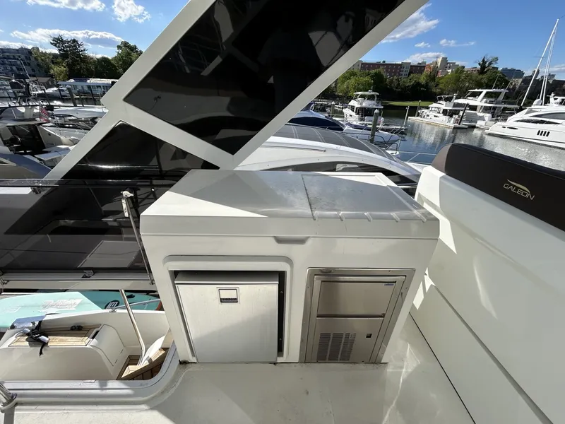 Slide: The Image of Galeon 550 FLY 2019 - 6084082