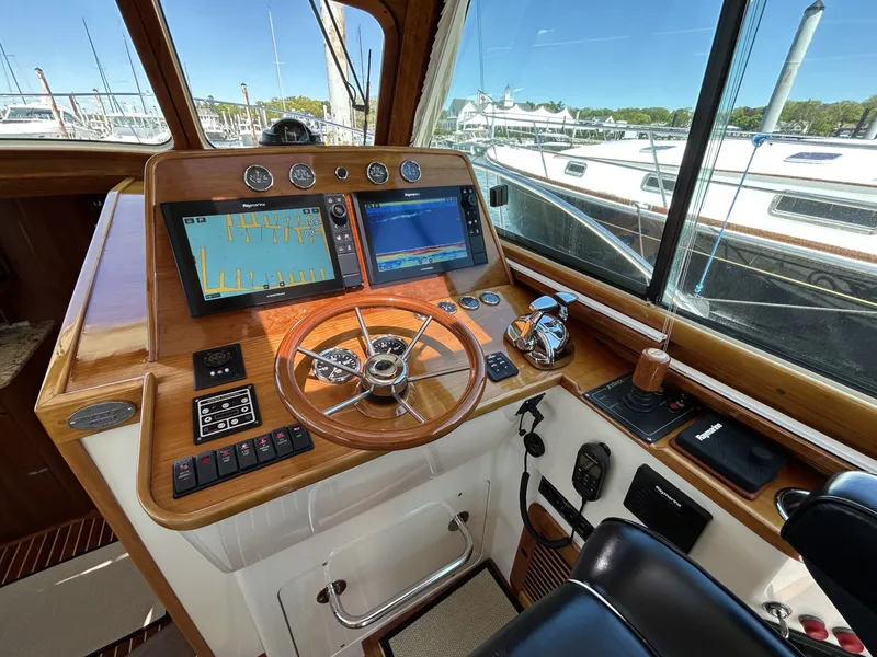 Slide: The Image of Hinckley Yachts 44 2006 - 6084253