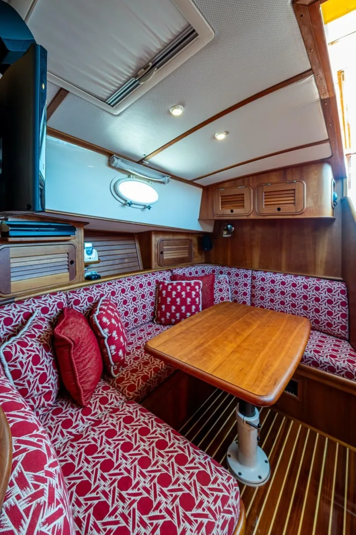 Slide: The Image of Hinckley Yachts 44 2006 - 6084306