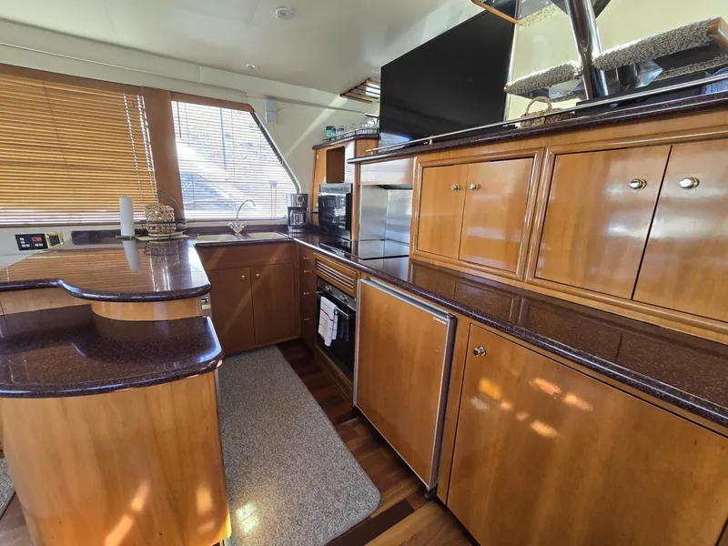 Slide: The Image of Carver Yachts 570 Voyager Pilothouse 2001 - 6084334