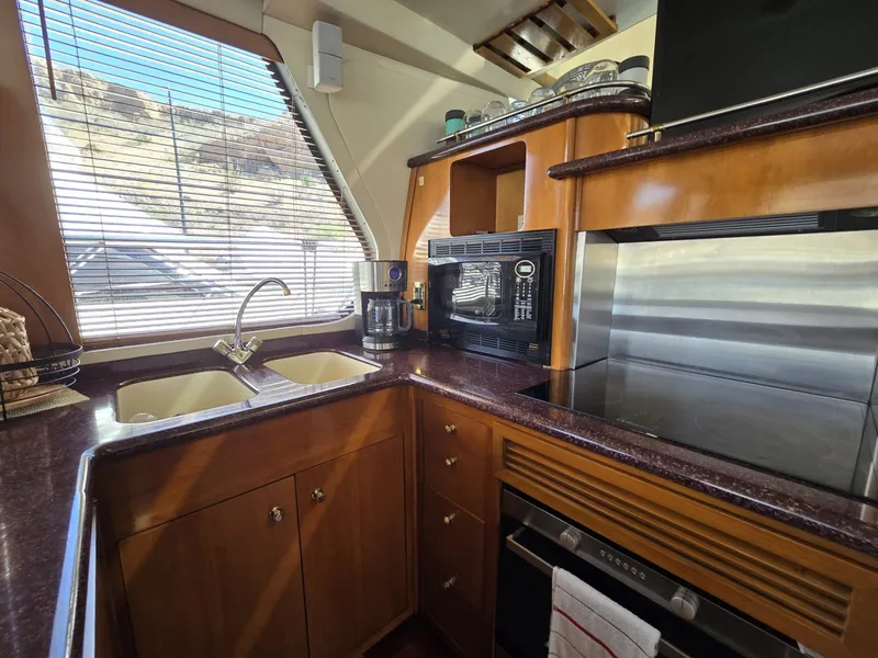 Slide: The Image of Carver Yachts 570 Voyager Pilothouse 2001 - 6084335