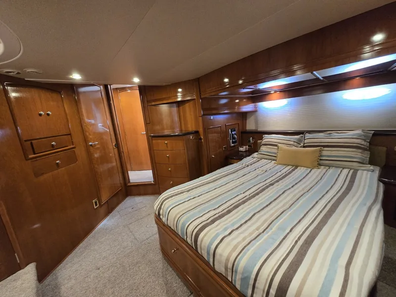 Slide: The Image of Carver Yachts 570 Voyager Pilothouse 2001 - 6084349