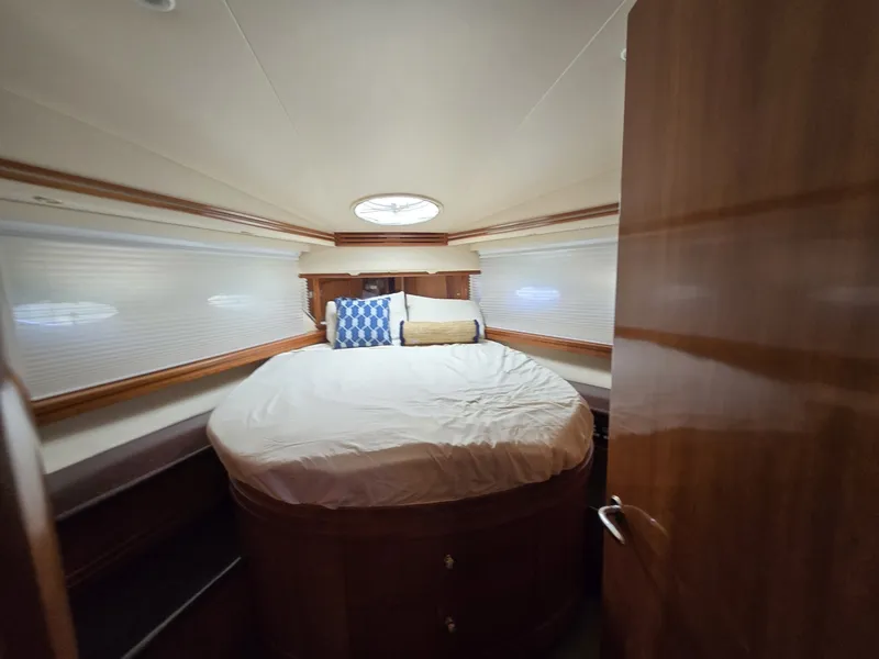 Slide: The Image of Carver Yachts 570 Voyager Pilothouse 2001 - 6084351