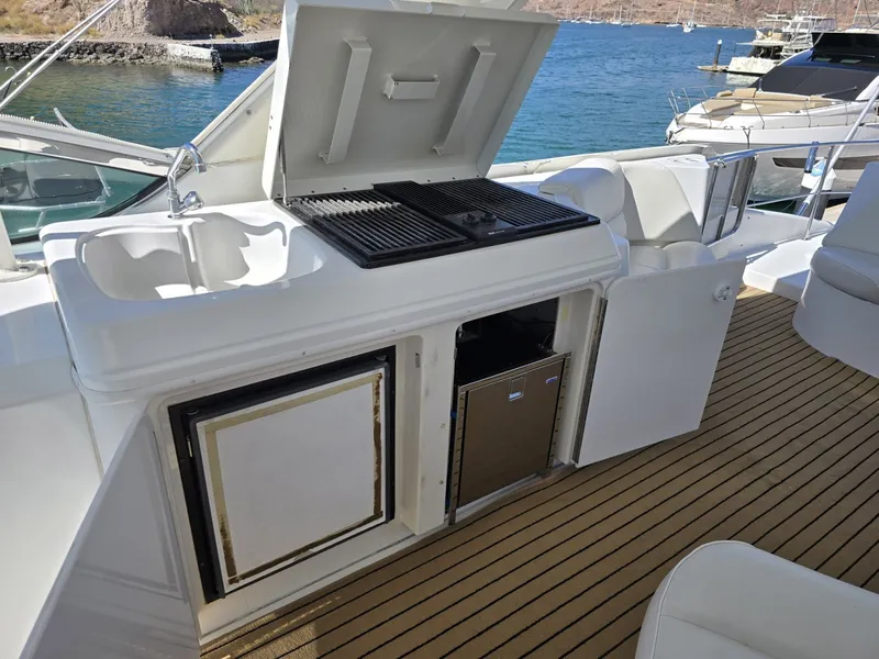 Slide: The Image of Carver Yachts 570 Voyager Pilothouse 2001 - 6084357