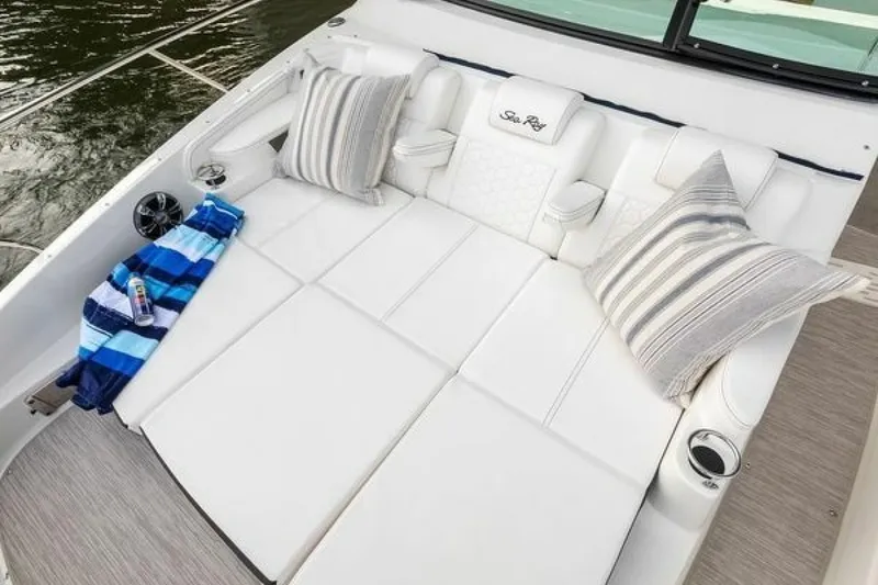 Slide: The Image of Sea Ray Sundancer 320 Outboard 2021 - 6085325