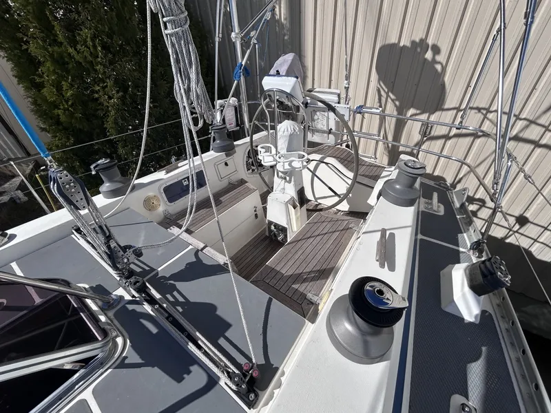 Slide: The Image of Swan 42 1984 - 6085354