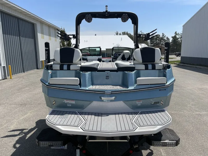 Slide: The Image of Mastercraft XT24 2022 - 6085507