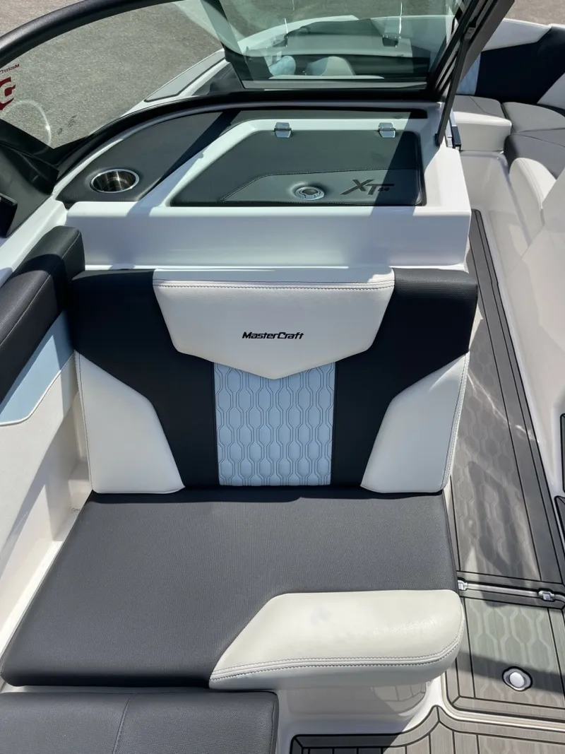 Slide: The Image of Mastercraft XT24 2022 - 6085505