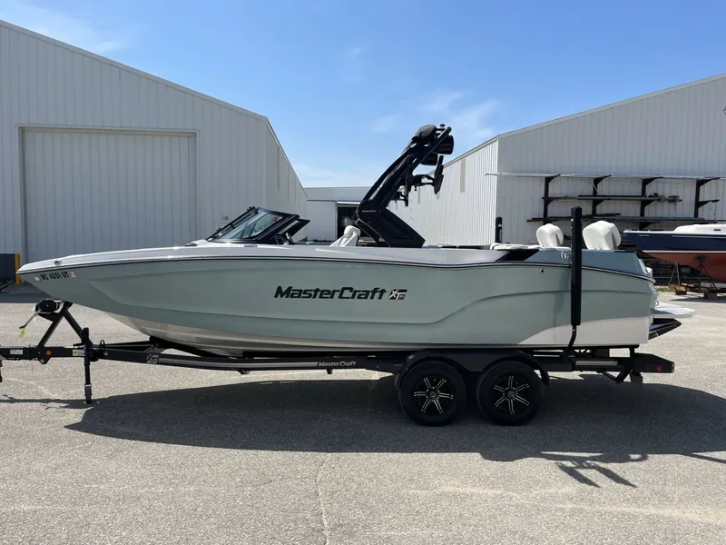 Slide: The Image of Mastercraft XT24 2022 - 6085511