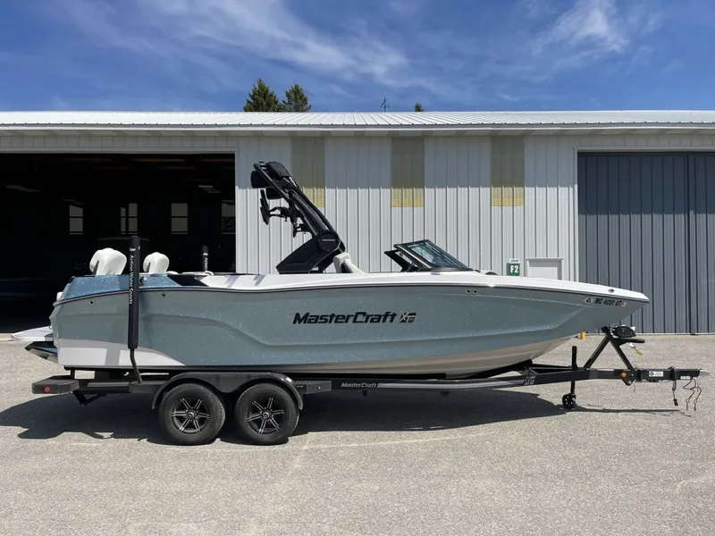 Slide: The Image of Mastercraft XT24 2022 - 6085513