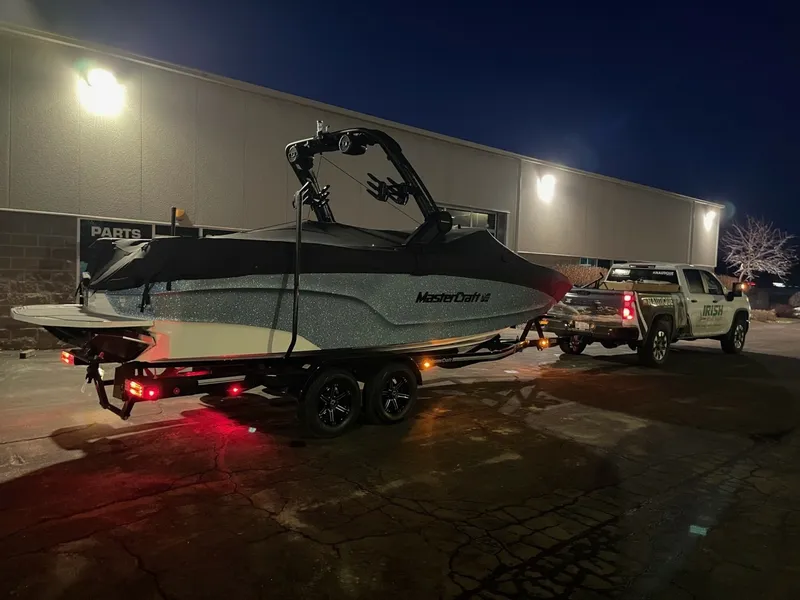 Slide: The Image of Mastercraft XT24 2022 - 6086061