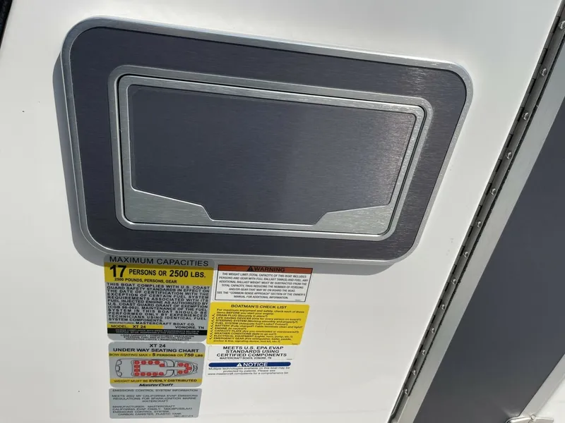 Slide: The Image of Mastercraft XT24 2022 - 6086065