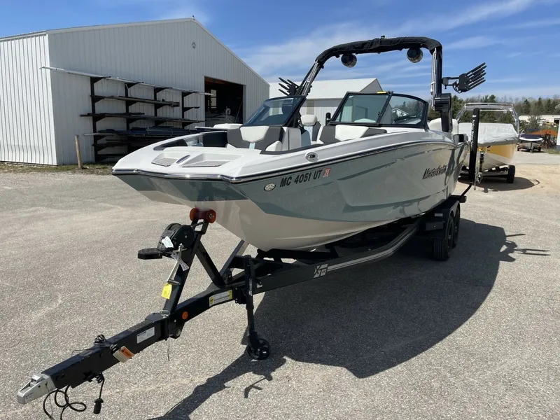 Slide: The Image of Mastercraft XT24 2022 - 6085498