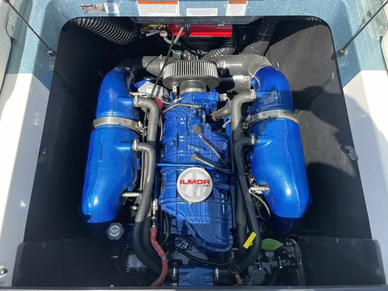 Slide: The Image of Mastercraft XT24 2022 - 6085524