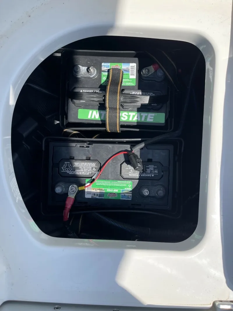 Slide: The Image of Mastercraft XT24 2022 - 6085500
