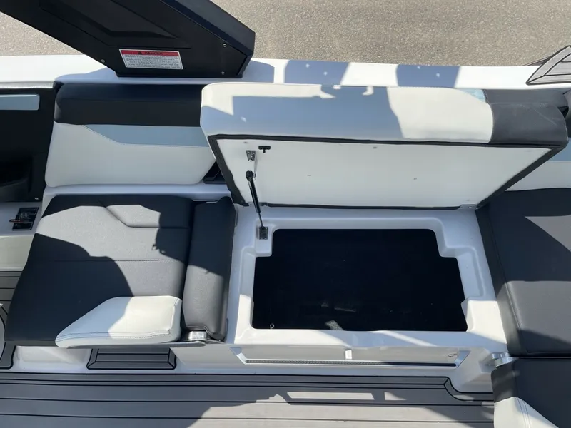 Slide: The Image of Mastercraft XT24 2022 - 6085520