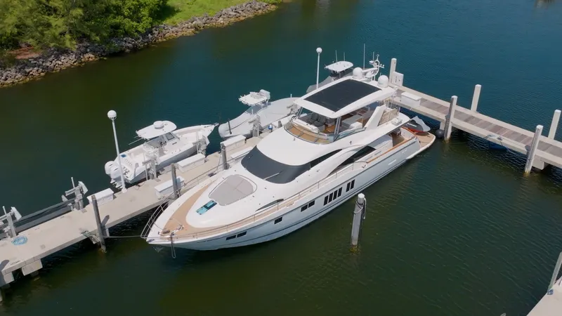Slide: The Image of Fairline Squadron 2014 - 6085663