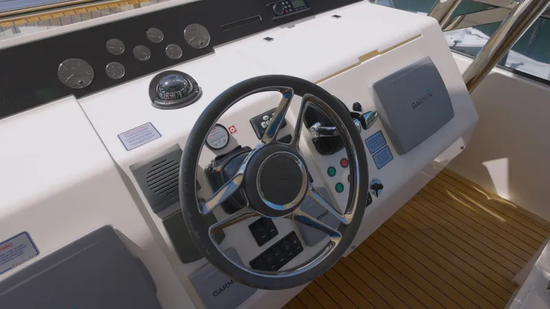 Slide: The Image of 2014 Pre Owned 78 Fairline.00_00_35_16.Still002 - 6085665