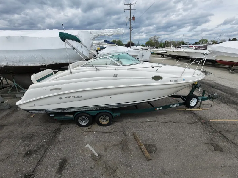 Slide: The Image of Rinker 266 Fiesta Vee 1998 - 6113581