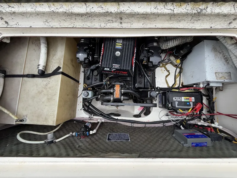 Slide: The Image of Rinker 266 Fiesta Vee 1998 - 6113605