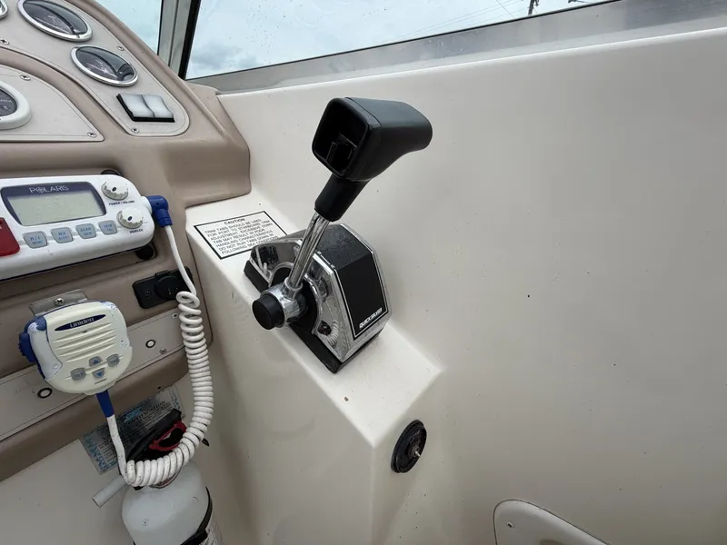 Slide: The Image of Rinker 266 Fiesta Vee 1998 - 6113629