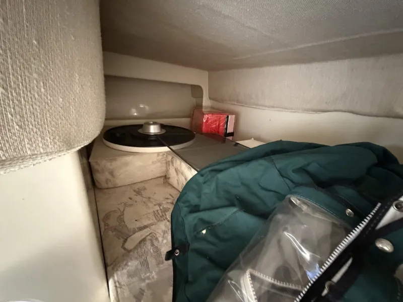 Slide: The Image of Rinker 266 Fiesta Vee 1998 - 6113645