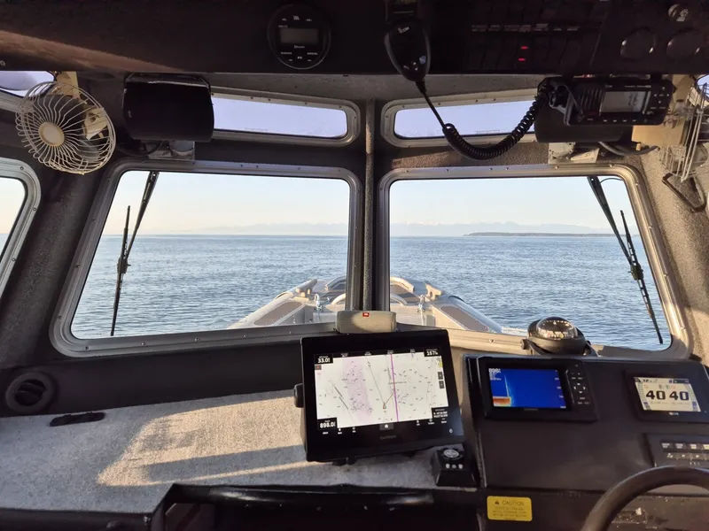 Slide: The Image of Safe Boats 25 Defender 2006 - 6086270