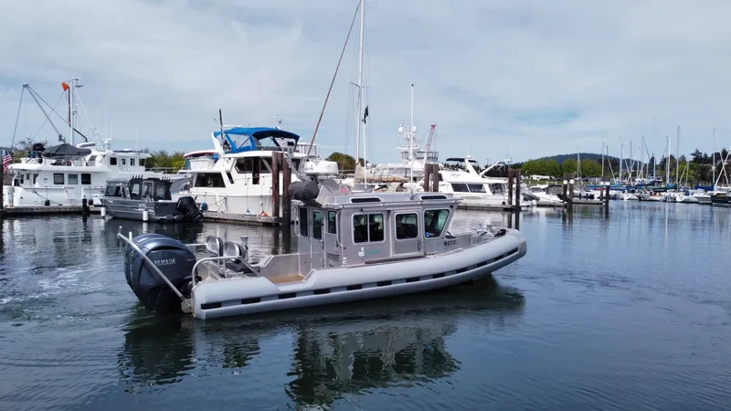 Slide: The Image of Safe Boats 25 Defender 2006 - 6108769