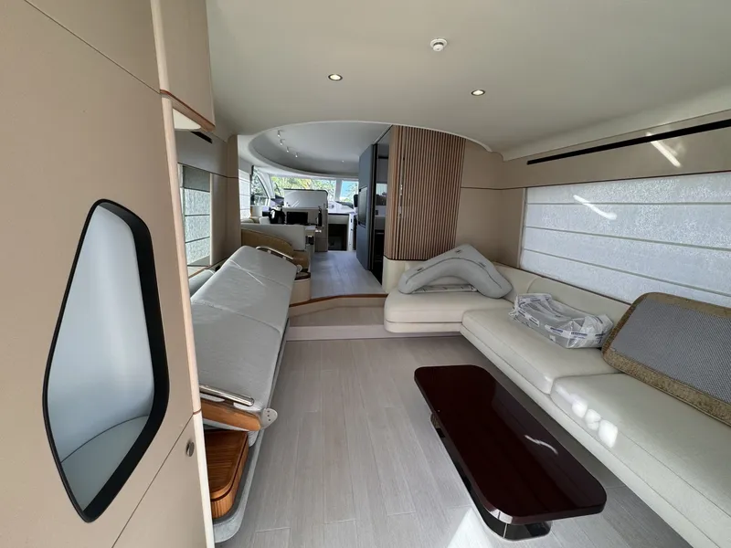 Slide: The Image of Azimut 69 2025 - 6087495