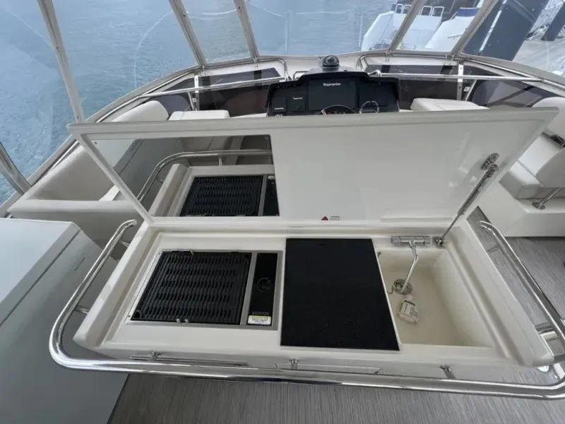 Slide: The Image of Aquila 44 YACHT 2018 - 6087645
