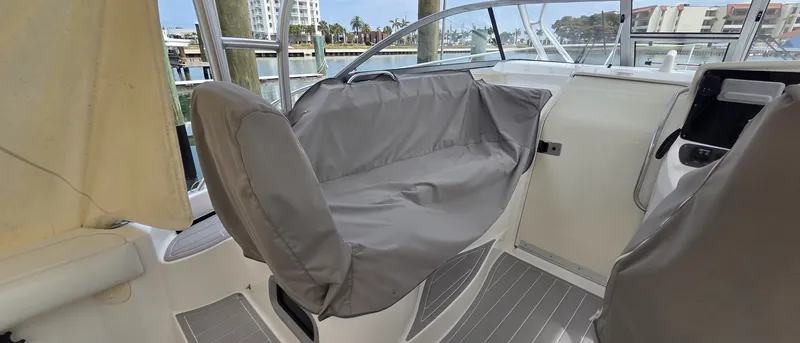 Slide: The Image of Boston Whaler 305 Conquest 2007 - 6088296