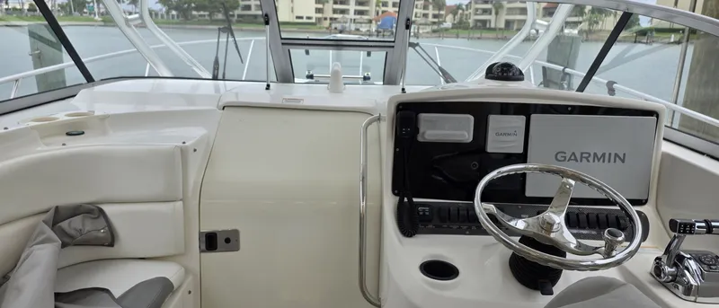Slide: The Image of Boston Whaler 305 Conquest 2007 - 7223564