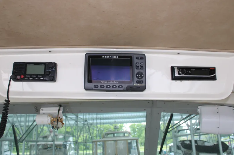 Slide: The Image of 42 ft Bertram - Overhead Electronics - 6163813