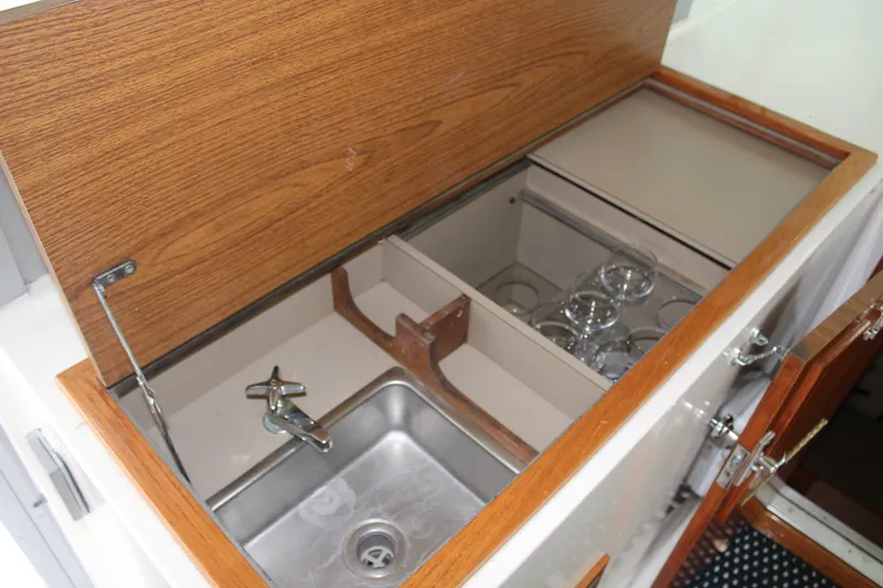 Slide: The Image of 42 ft Bertram - Aft Deck Entertainment Station - 6163819