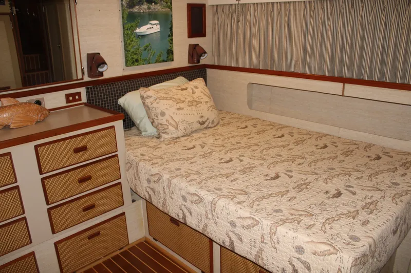 Slide: The Image of 42 ft Bertram - Master Cabin - 6163830